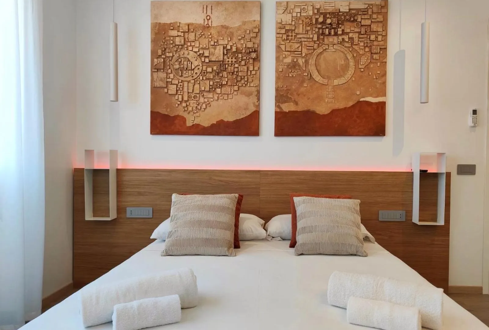 Galleria Roma Art Guesthouse 오리스타노