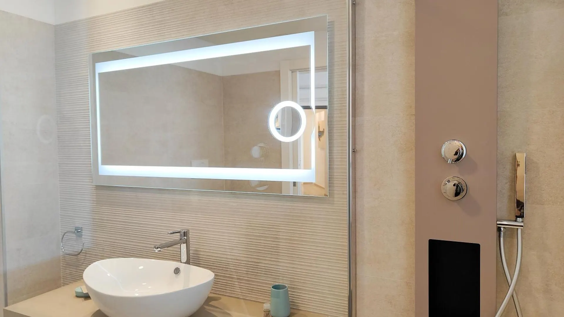 Galleria Roma Art Guesthouse 오리스타노