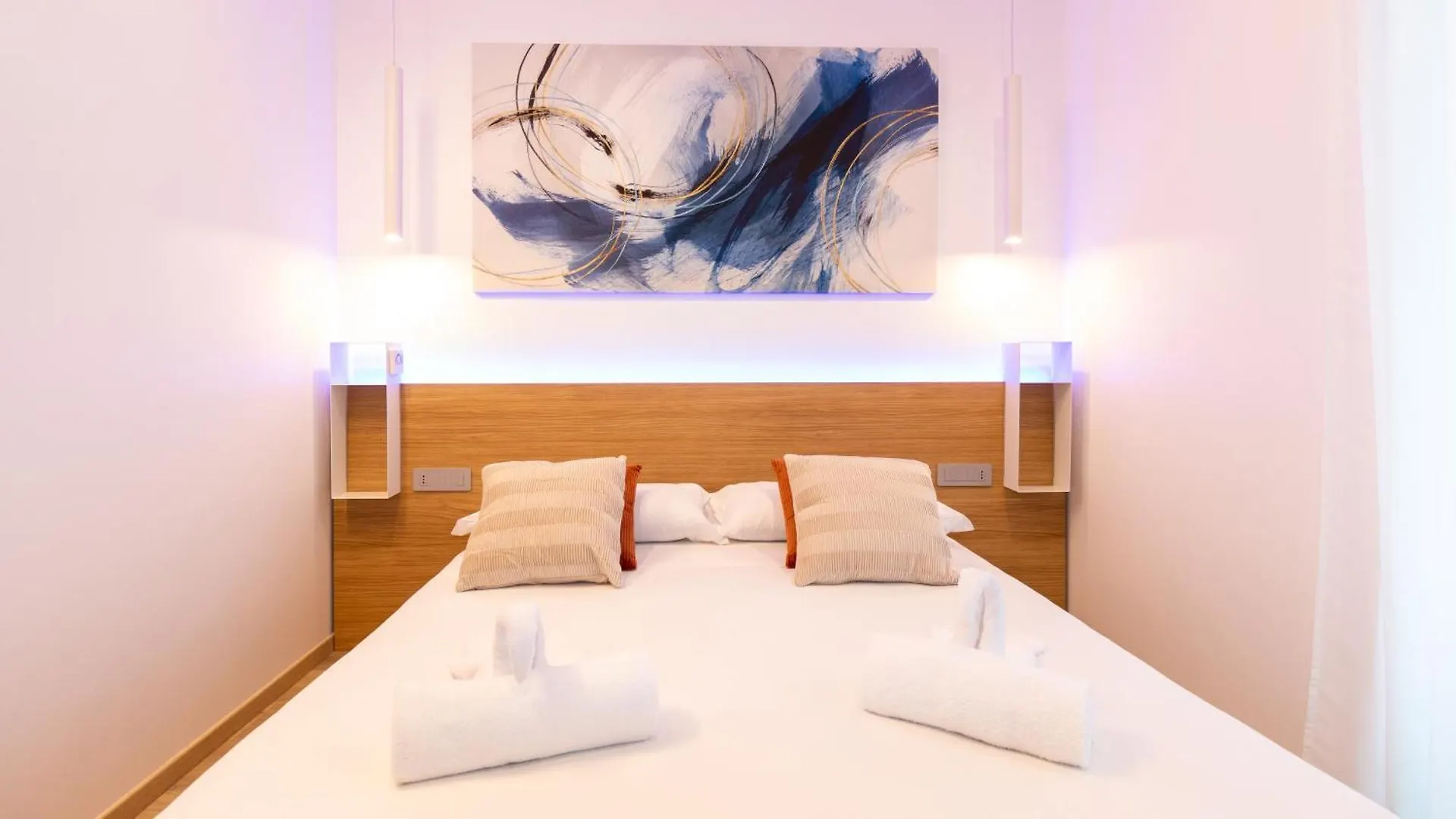 Galleria Roma Art Guesthouse Oristano 0*,  Italia