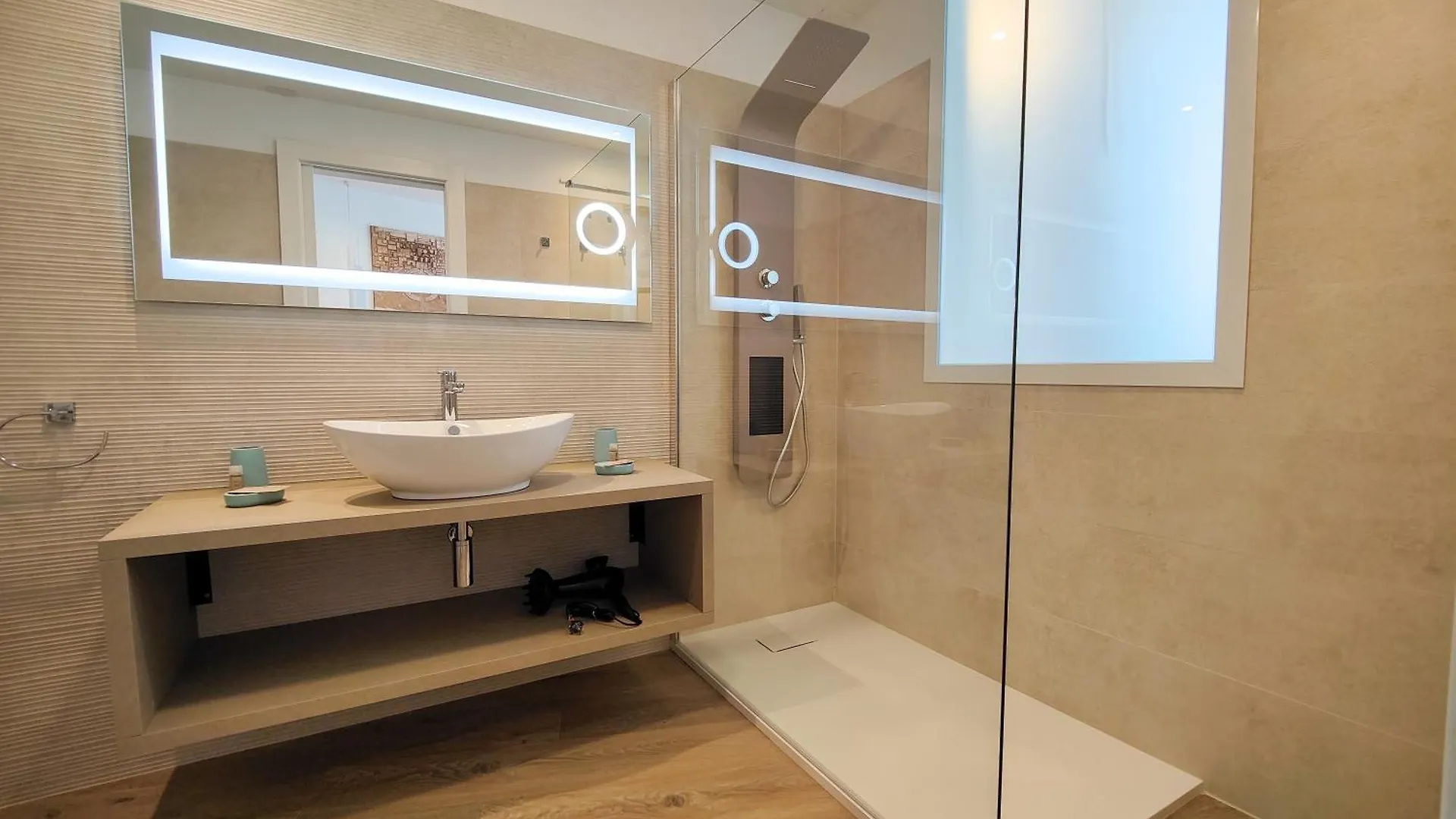 Galleria Roma Art Guesthouse Oristano 0*,  Italia